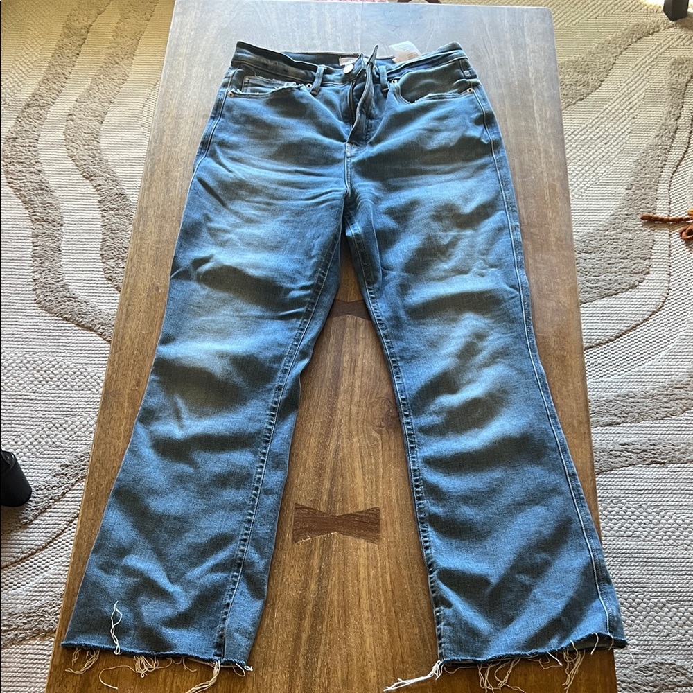 Good American Kick Flare Jeans in Blue High-Rise - 28